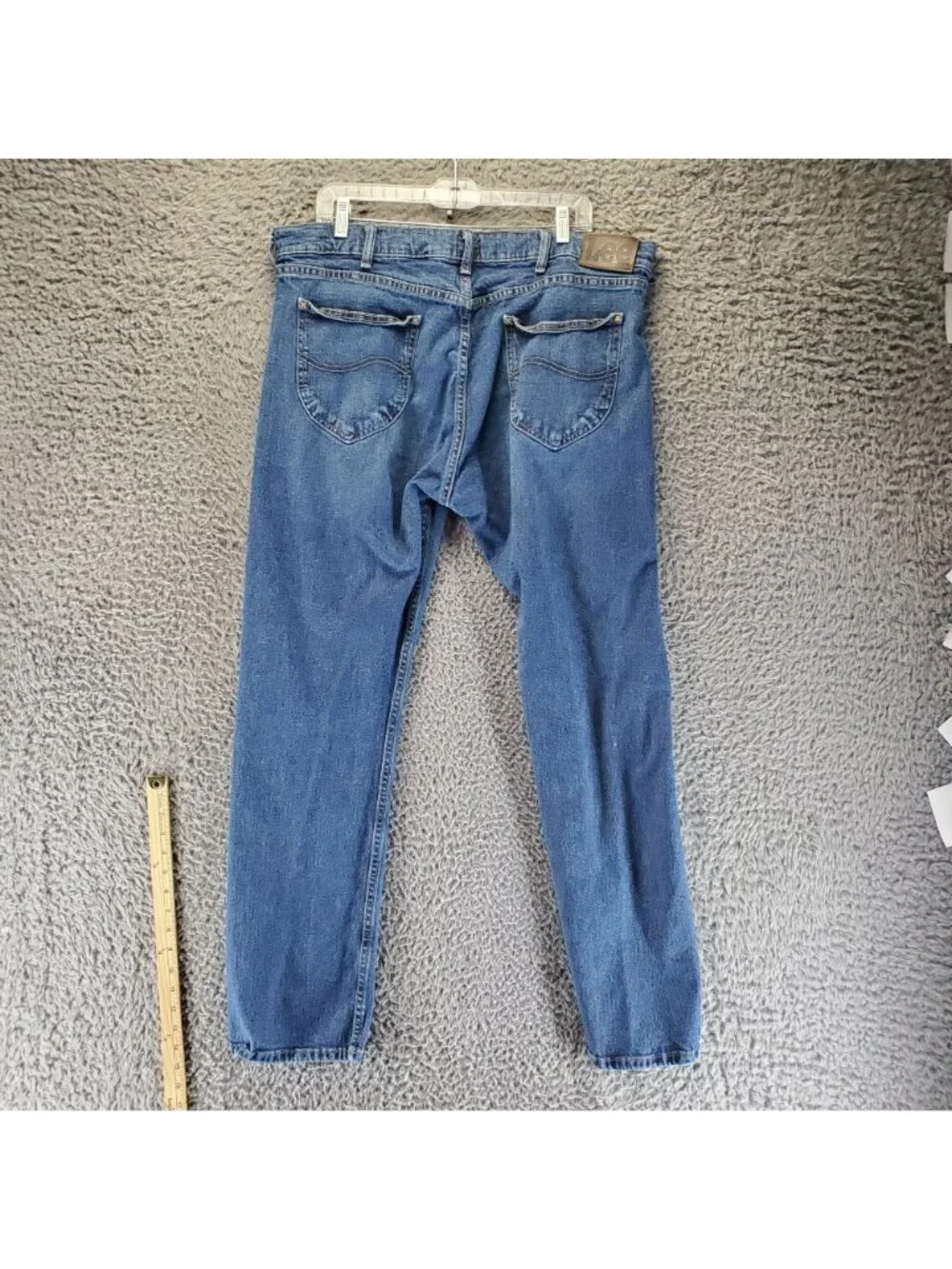 Lee Jeans Mens 38x32 Blue Slim Fit Stretch Denim Classic Straight Leg *Read*